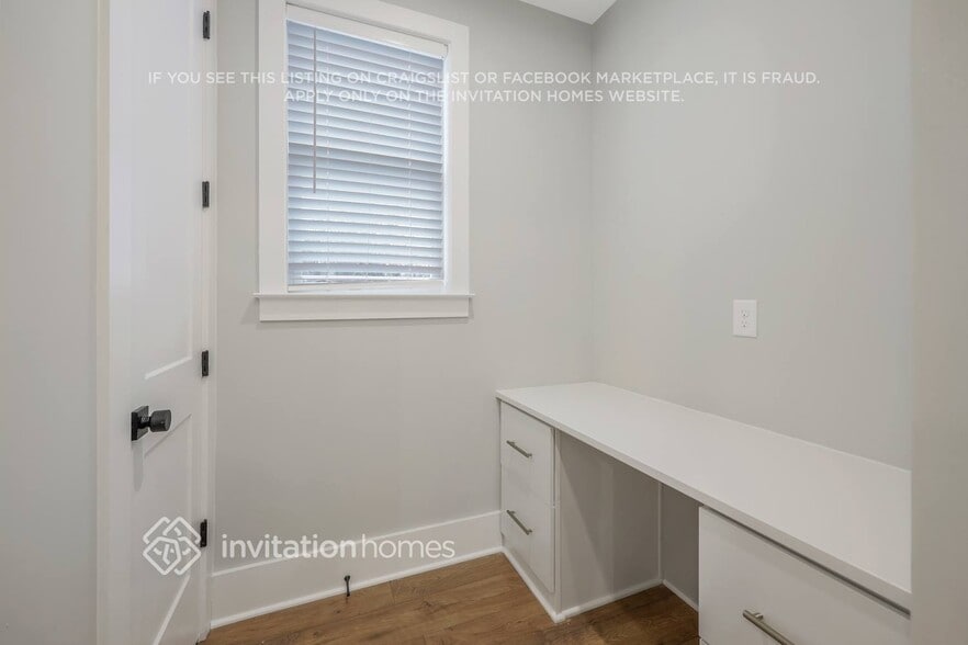 Building Photo - 647 Vernon Ave