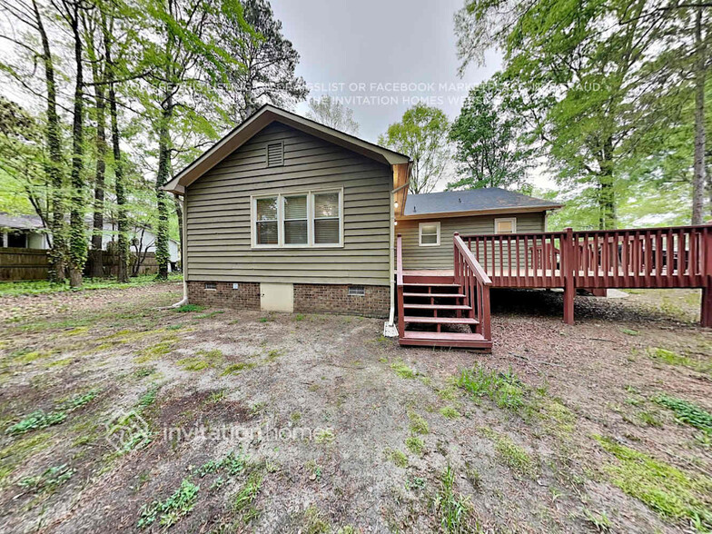 Building Photo - 1311 St Andrews Dr