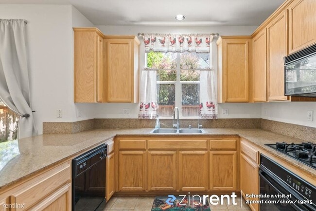 Building Photo - 2 br, 3 bath House - 937 Nobel Drive, Sant...
