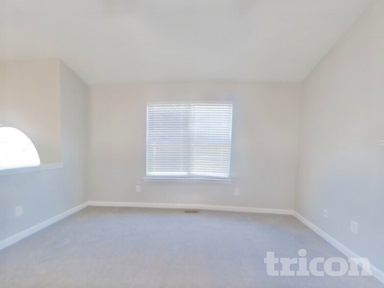 Building Photo - 230 Ashbury Ct