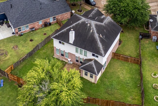 Building Photo - 7519 Chathan Glen Ln