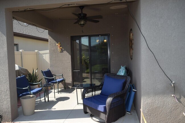 Building Photo - 4060 Dragonfly Dr