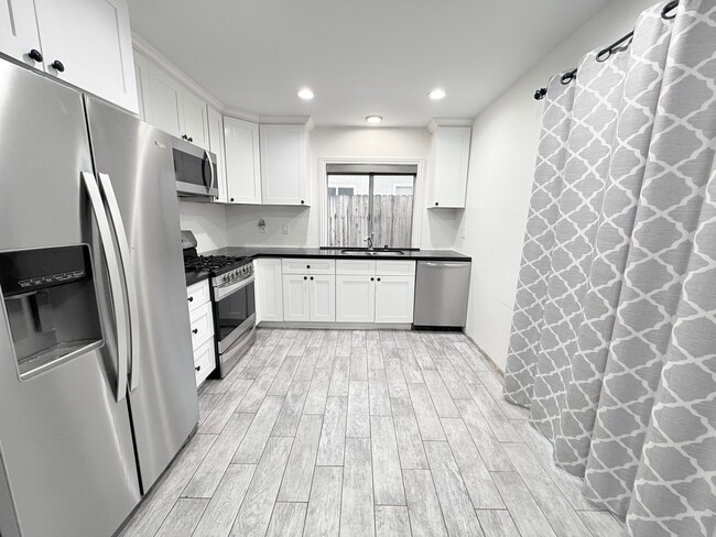 Building Photo - 13148 Shirebourn Rd