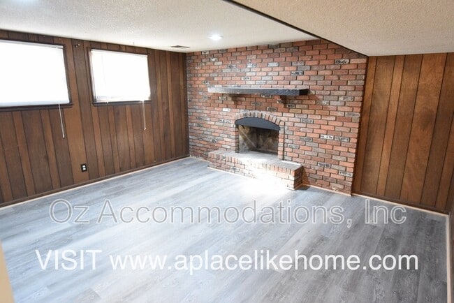 Building Photo - 8206 W 57th Terrace