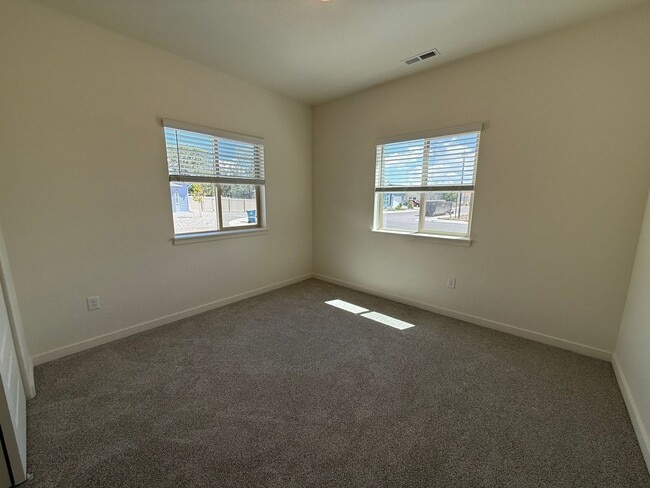 Building Photo - 3138 Platte River Dr