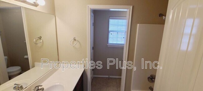 Building Photo - 8421 Dunnwood Rd