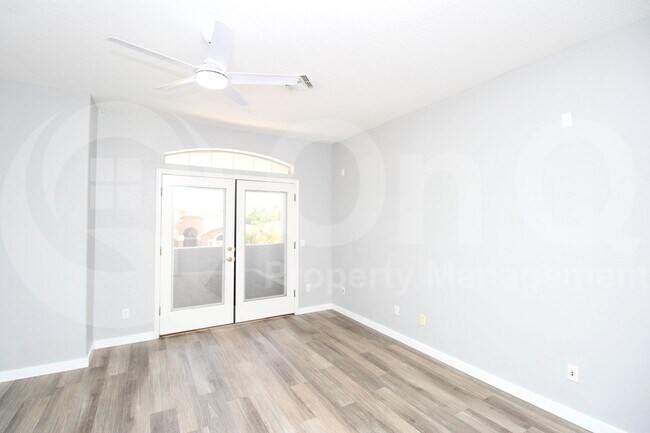 Building Photo - 1916 W Pinon Ct
