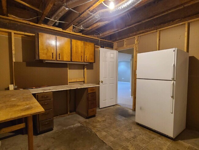Building Photo - 5 BR, 4 BA Colonial in Lee's Hill