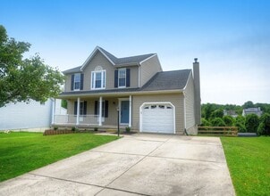 Building Photo - One-of-a-Kind Detached Home in Villages of Bynum Run