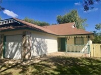 Building Photo - 2/1 Duplex in Great North Austin Location