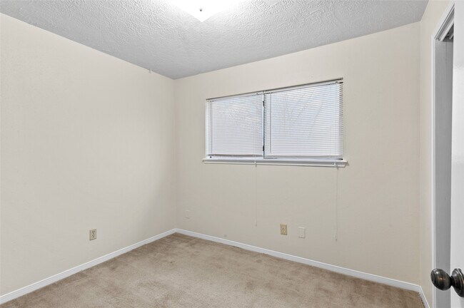 Building Photo - 10025 Spring Pl Dr