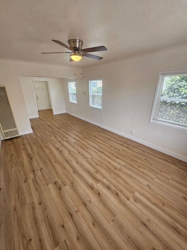 Building Photo - 171St