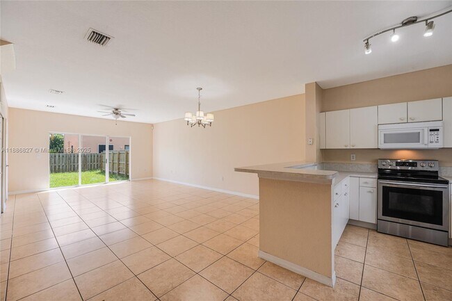 Primary Photo - 20437 NW 15th Ave