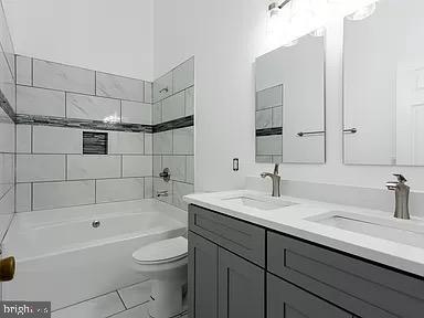 Building Photo - 10400 Vista Gardens Dr