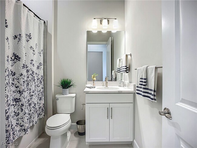 Building Photo - 2126 Yellowfin Cir