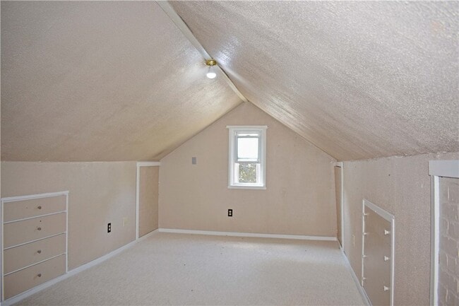 Building Photo - 905 Burchfield Rd