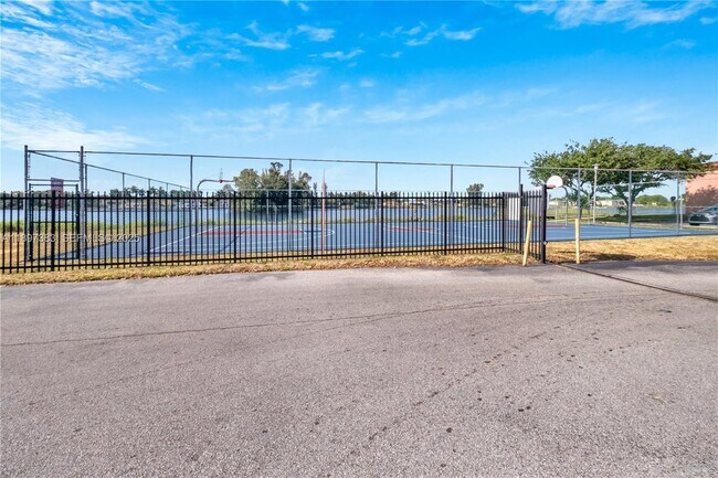 Building Photo - 2020 NW 119th St