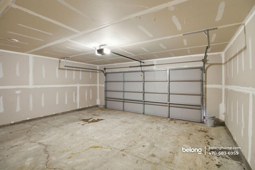 Building Photo - 163 Goodall Woods Dr