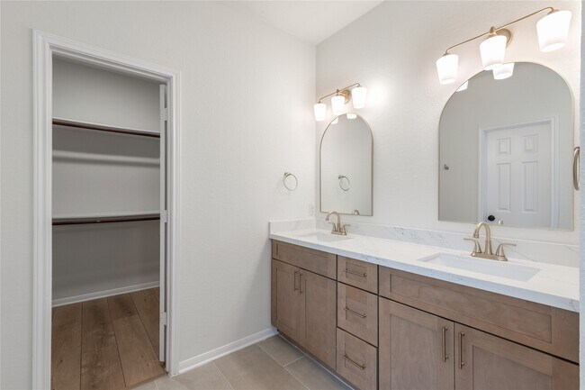 Building Photo - 714 Northridge Terrace Ln