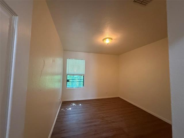 Building Photo - 216 Creek Cove Dr
