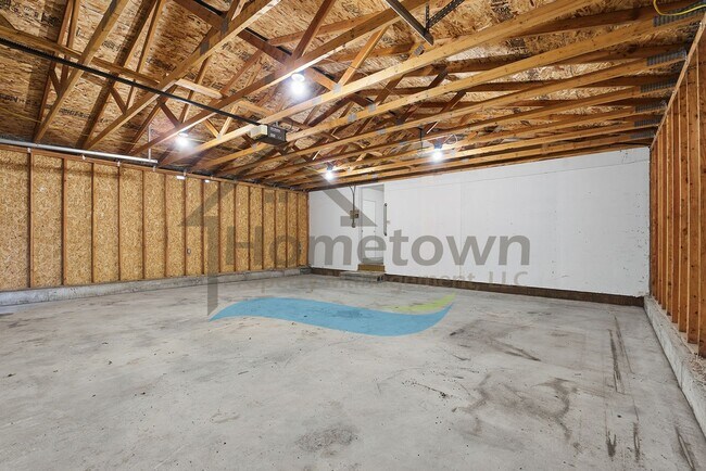 Building Photo - 3 Bedroom 2 Bathroom Home with Attached 2-Car Garage Available in Athol!