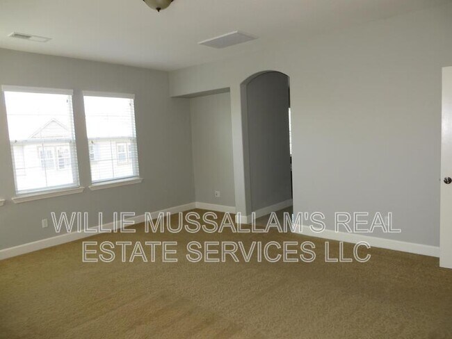 Building Photo - 685 W Rico Way