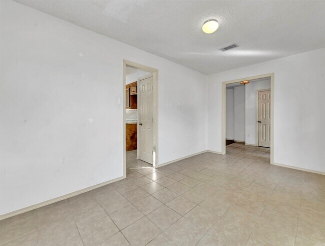 Building Photo - 3807 Winter Haven Dr