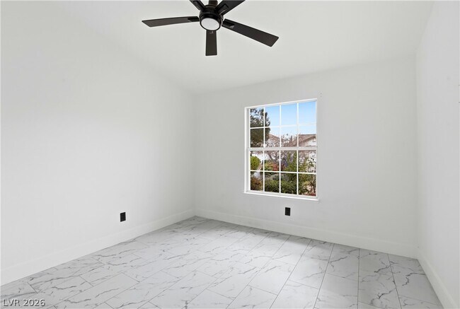 Building Photo - 5204 Elm Grove Dr