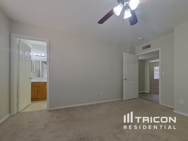 Building Photo - 9343 W Mission Ln