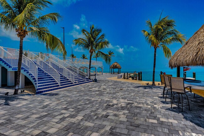 Building Photo - 10877 Overseas Hwy