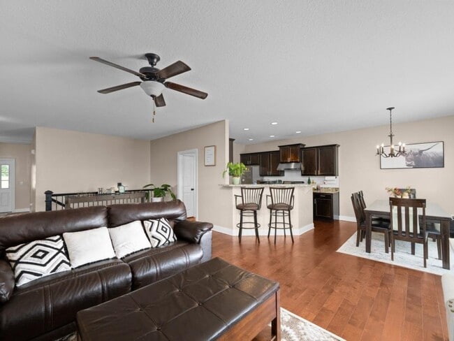 Building Photo - 67 Cobblestone Ln