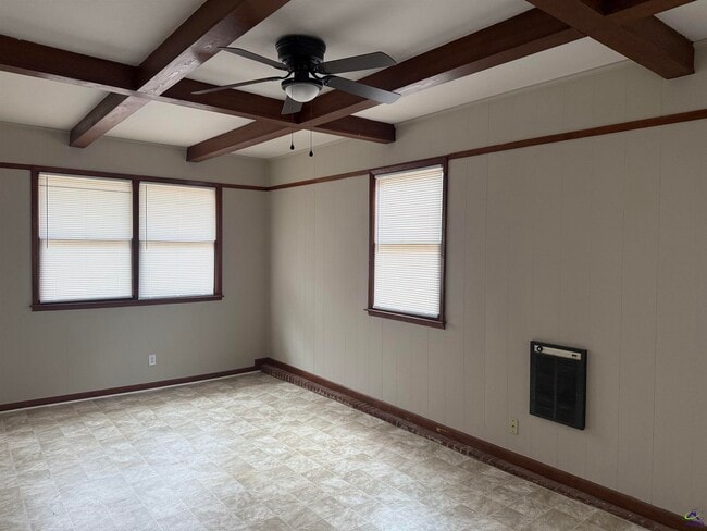 Building Photo - 417 Willow Ave