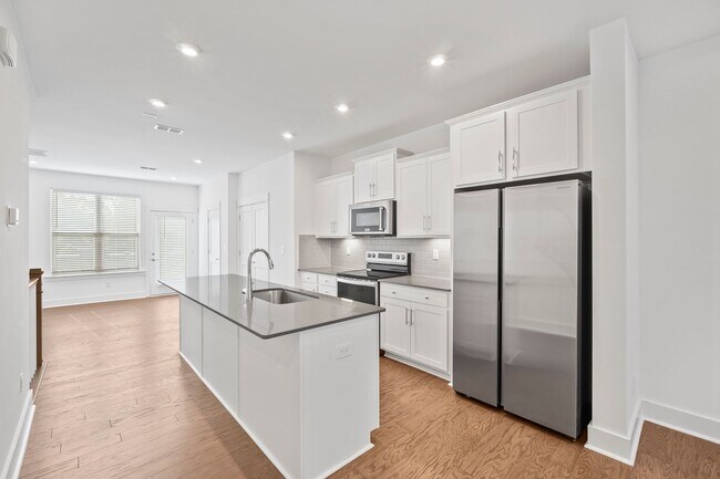 Building Photo - Prime Briar Creek Location – 3BR Townhome ...