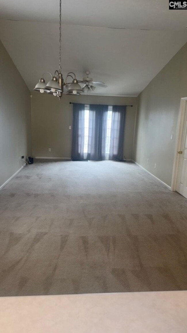 Building Photo - 151 Larkspur Ln