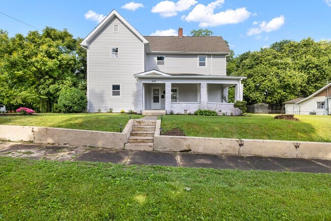 Building Photo - 820 Florida Ave