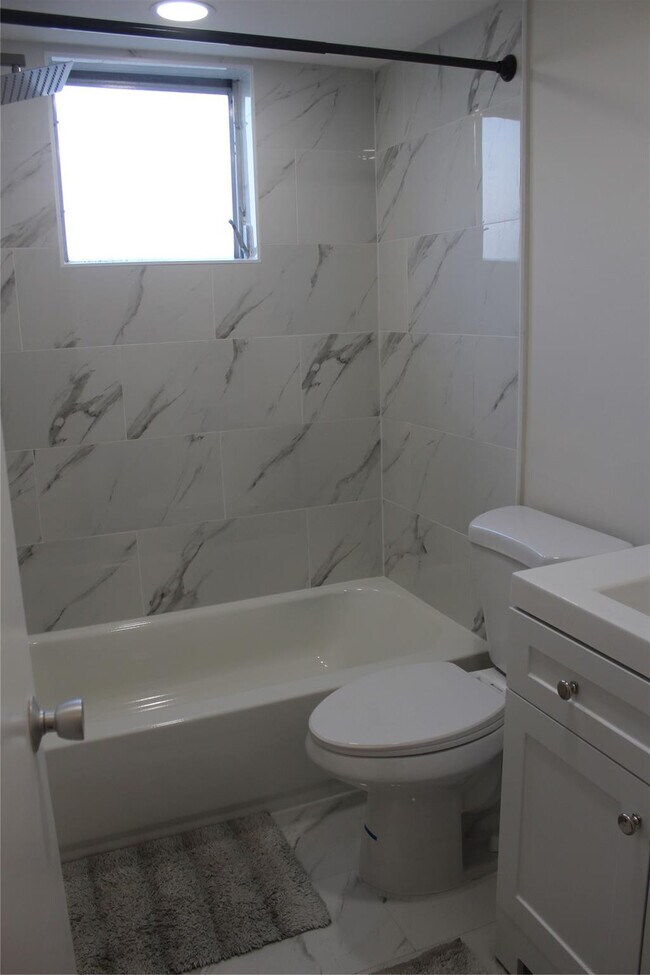 Building Photo - 1720 Funston St