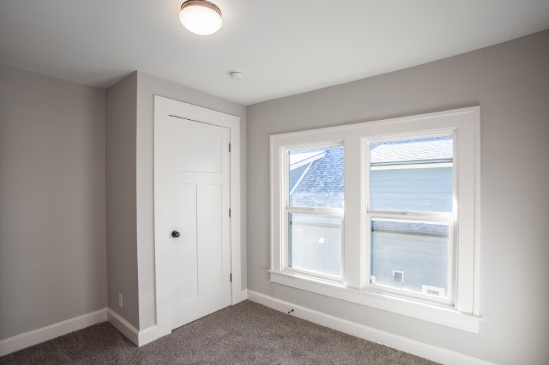 Building Photo - 3843 N Park Ave