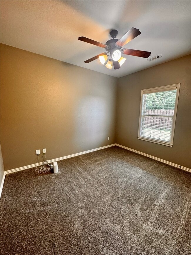 Building Photo - 6108 S 39th Pl