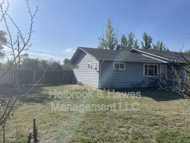 Building Photo - 3613 Highland Dr