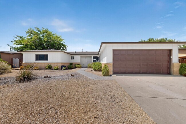 Building Photo - 7101 Cindy Dr NE