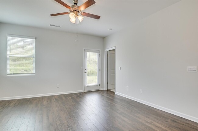 Building Photo - 5148 Captain Dr