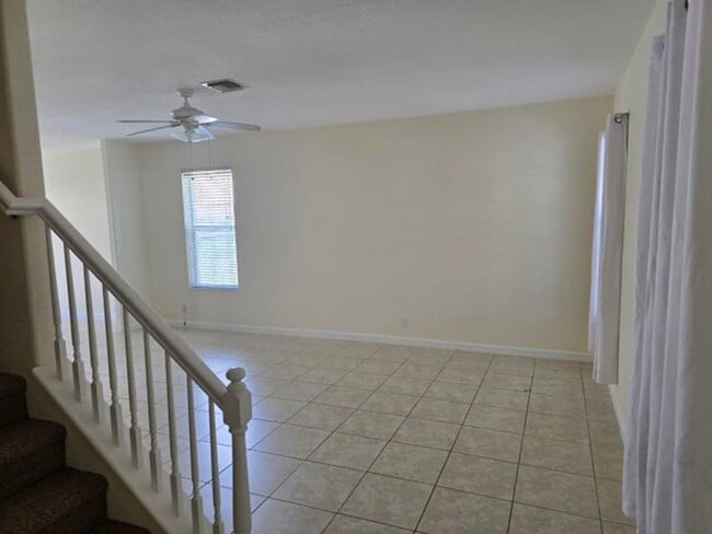 Building Photo - 8017 Murano Cir