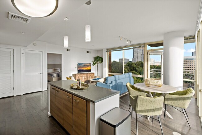 Building Photo - 8520 Tyco Rd