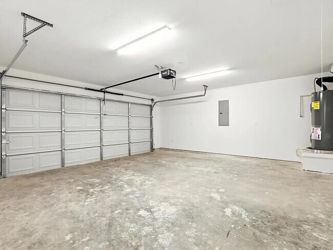 Building Photo - 1004 Branch St