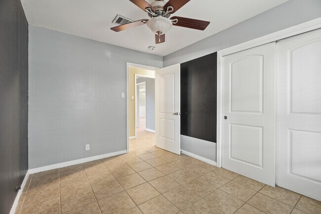 Building Photo - 3209 Chestershire Dr