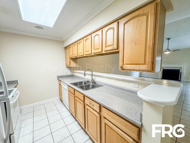 Building Photo - 149 Emily Dr