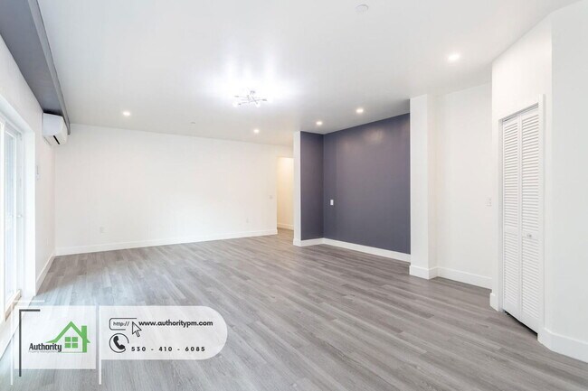 Building Photo - 1140 Redbud Dr