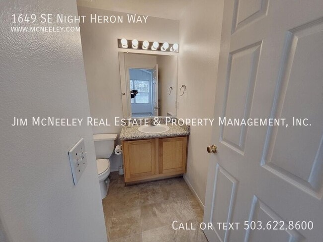 Building Photo - 1649 SE Night Heron Way