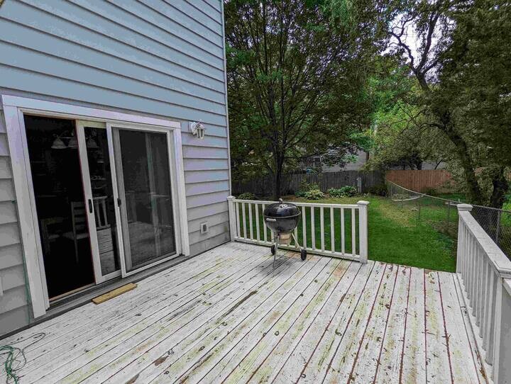 Building Photo - 3841 Ridgeway Ave