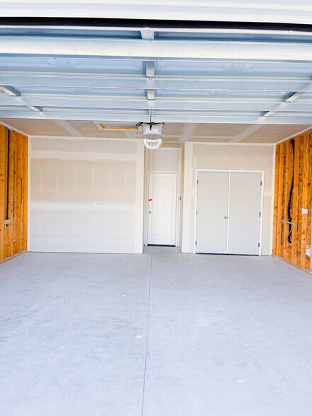 Building Photo - 5351 Nolen